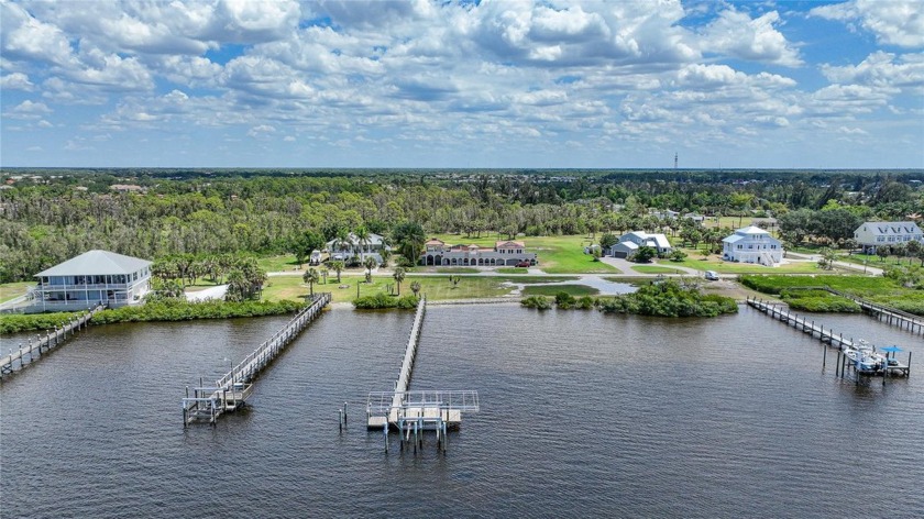 Unique is an understatement in describing this 4 bedroom, 3 - photo 5