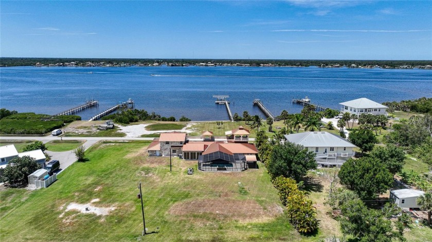 Unique is an understatement in describing this 4 bedroom, 3 - photo 10