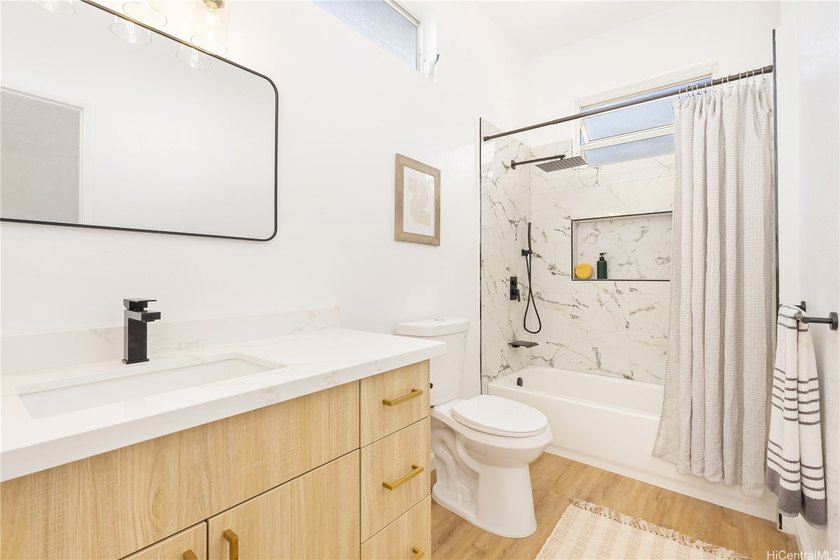 Discover the perfect blend of modern comfort and expansive - photo 12