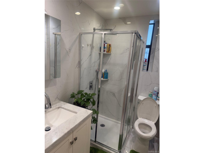 Discover the beauty and spaciousness of this stunning 2-bedroom - photo 14