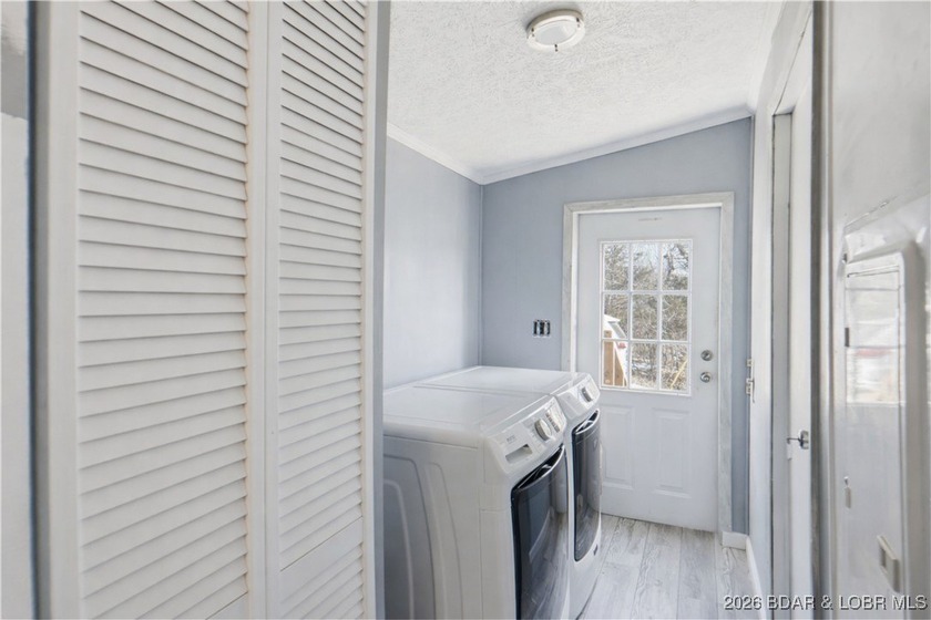 Tidy, clean and updated manufactured home with over 3 acres - photo 17