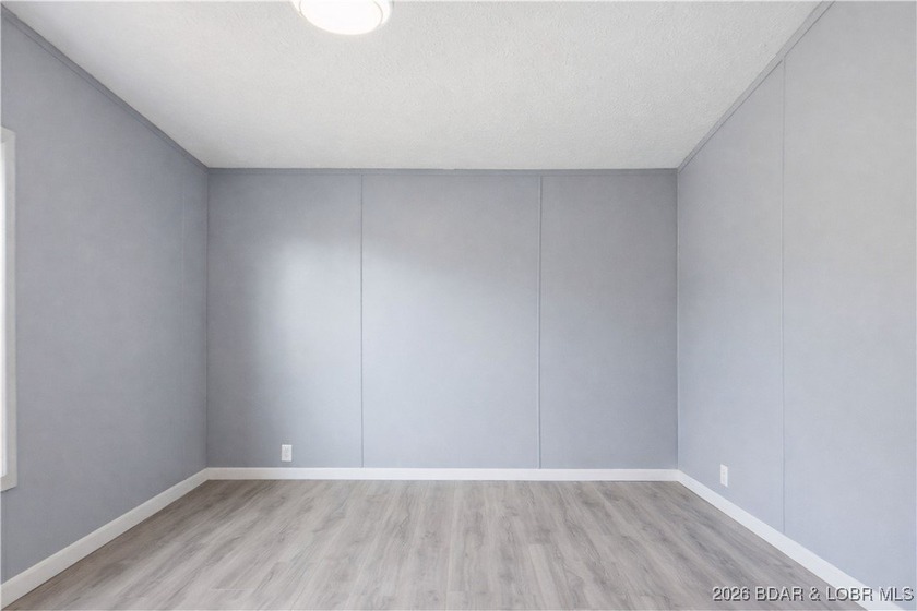 Tidy, clean and updated manufactured home with over 3 acres - photo 19
