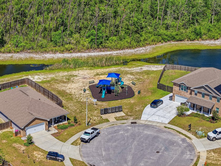 Welcome to a beautifully maintained 4-bedroom, 2-bath home in - photo 42