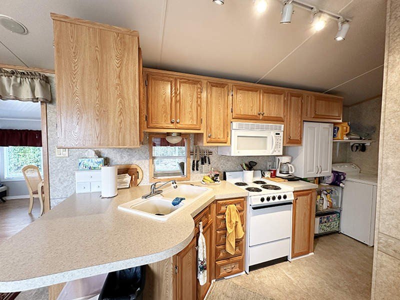 This charming 760 square foot Park Model home in Bonita Springs - photo 3