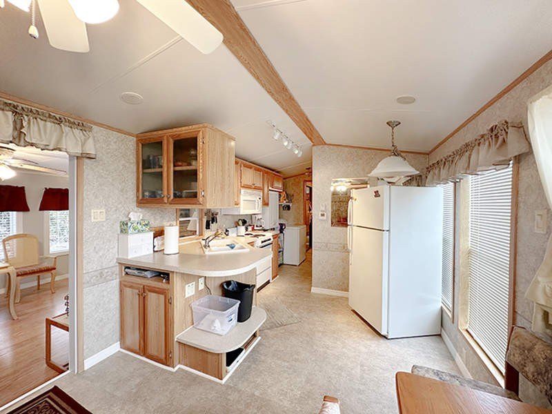This charming 760 square foot Park Model home in Bonita Springs - photo 5