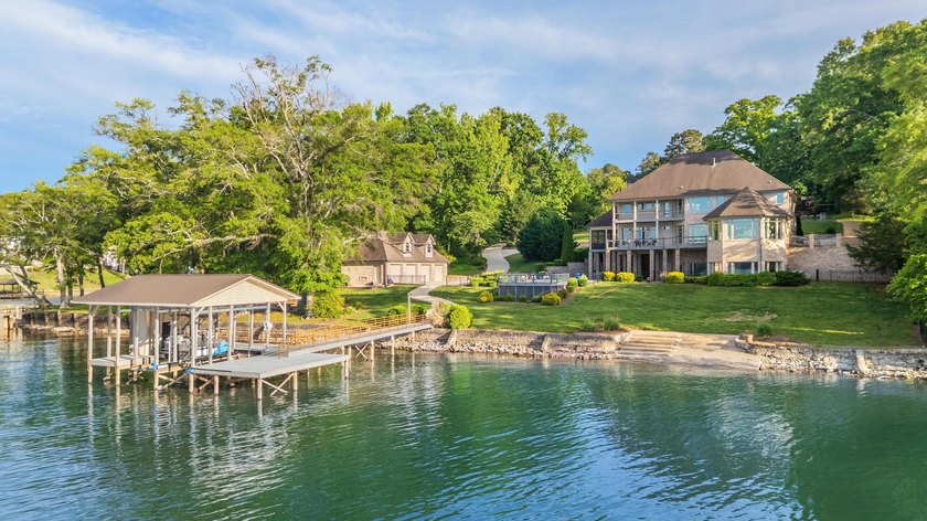 Established on the deep, glistening waters of Chickamauga Lake - photo 5
