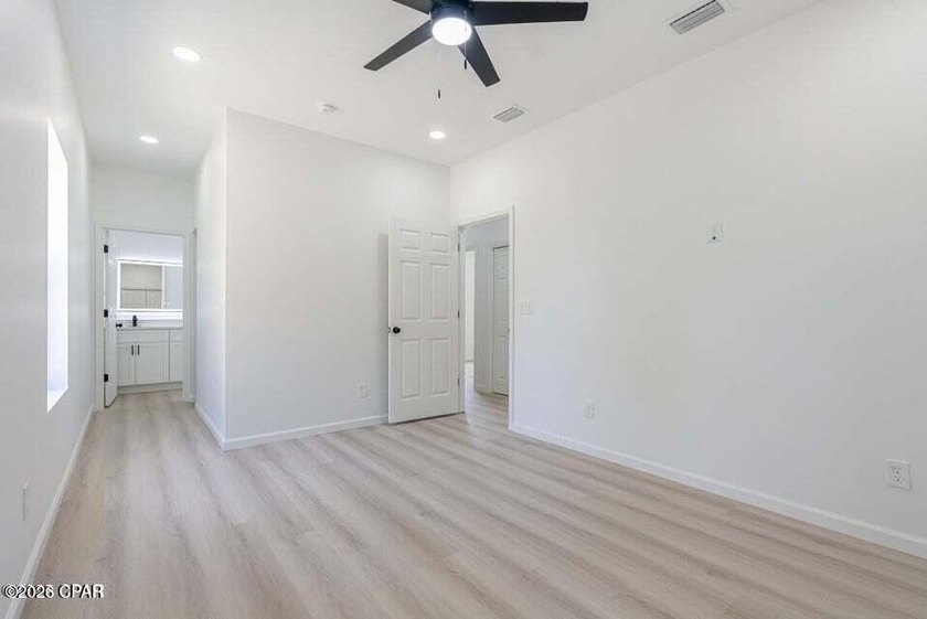 Discover an exceptional opportunity at 2512 N Bonita Ave. This - photo 22