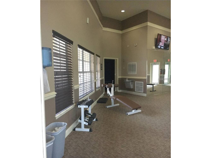 Charming 1-bedroom, 1-bath condo offering 861 Sq.ft of - photo 33