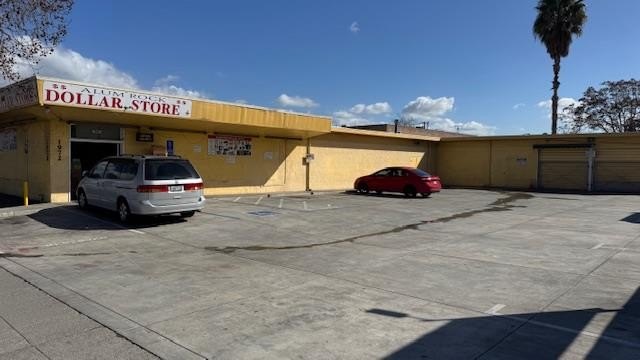 Excellent opportunity to acquire a well-established retail - photo 2