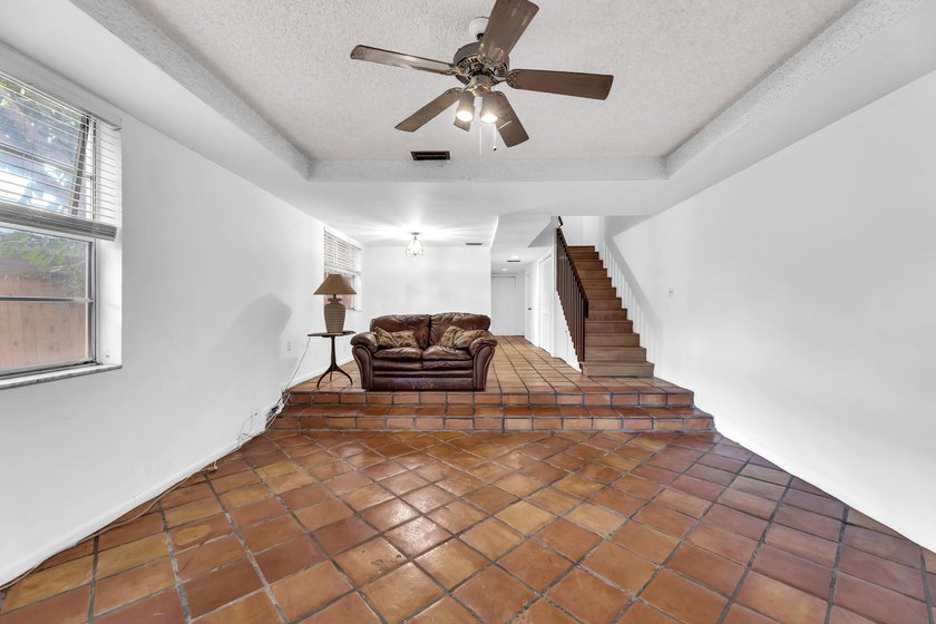 TOWNHOME CAN BE RENTED RIGHT AWAY...6 MONTHS MINIMUM. BRING - photo 10