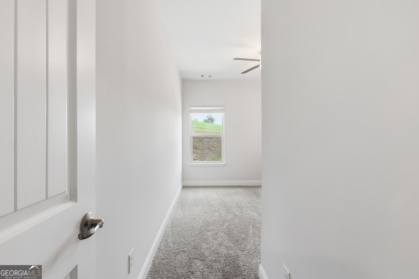 Newer construction, 3 private acres, and over 2,800 square feet - photo 34