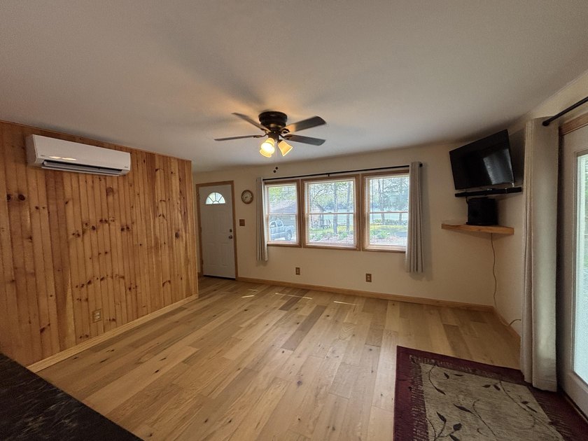 Welcome to this stunning, fully renovated home, meticulously - photo 13