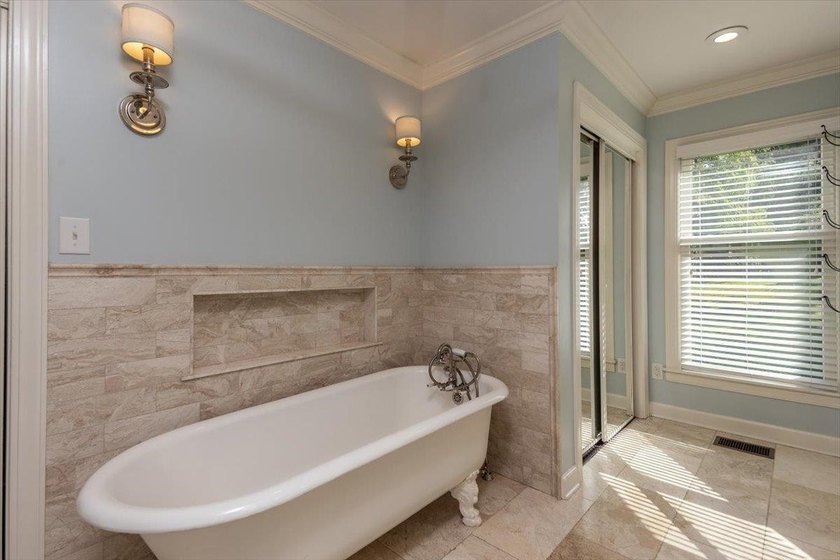 Exceptional Germantown home situated on over a half-acre lot - photo 15