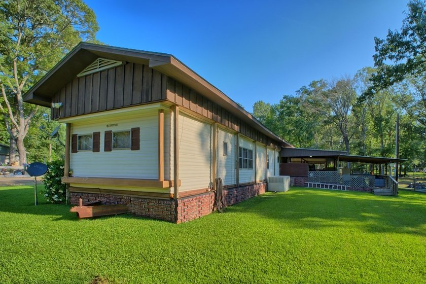 Affordable Lake Area Living with Room to Roam! This affordable 3 - photo 21