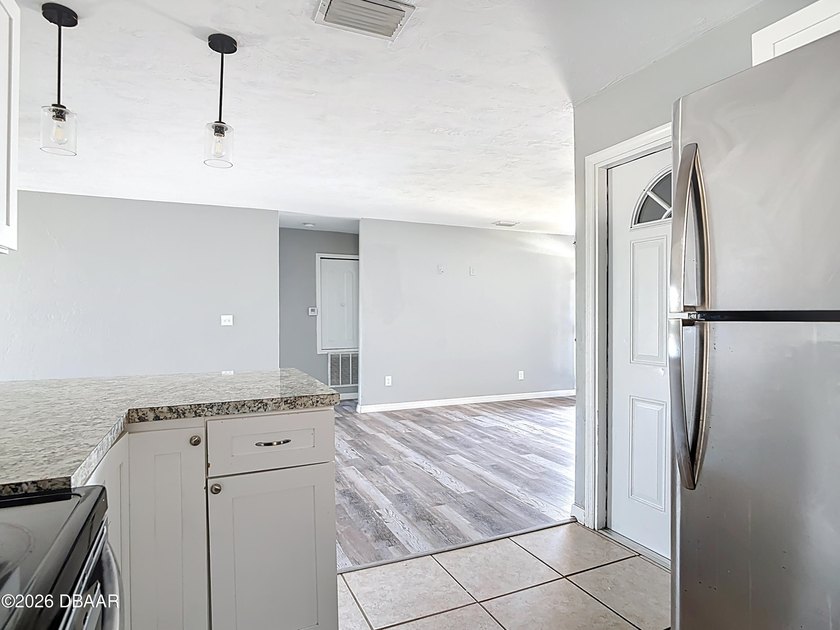 Welcome to 841 Hollywood St, Daytona Beach, FL! This - photo 22