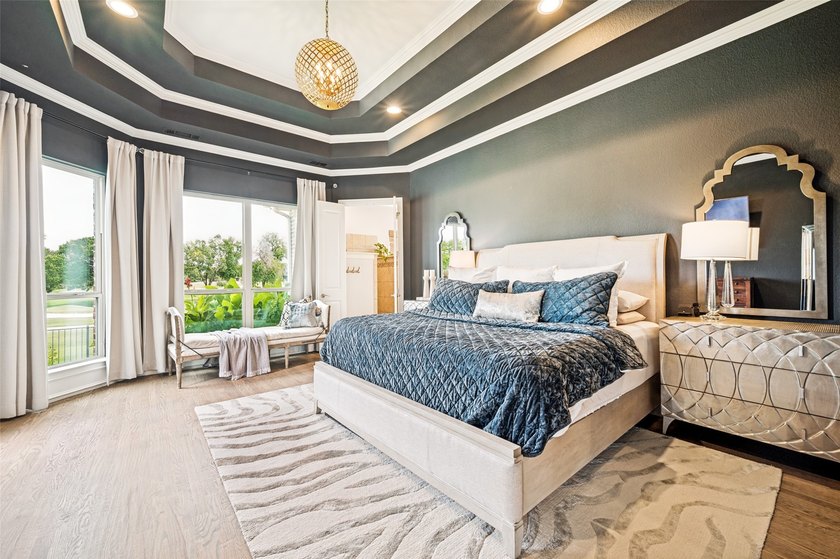 Experience refined luxury living in this exquisite 4-bedroom, 3 - photo 24
