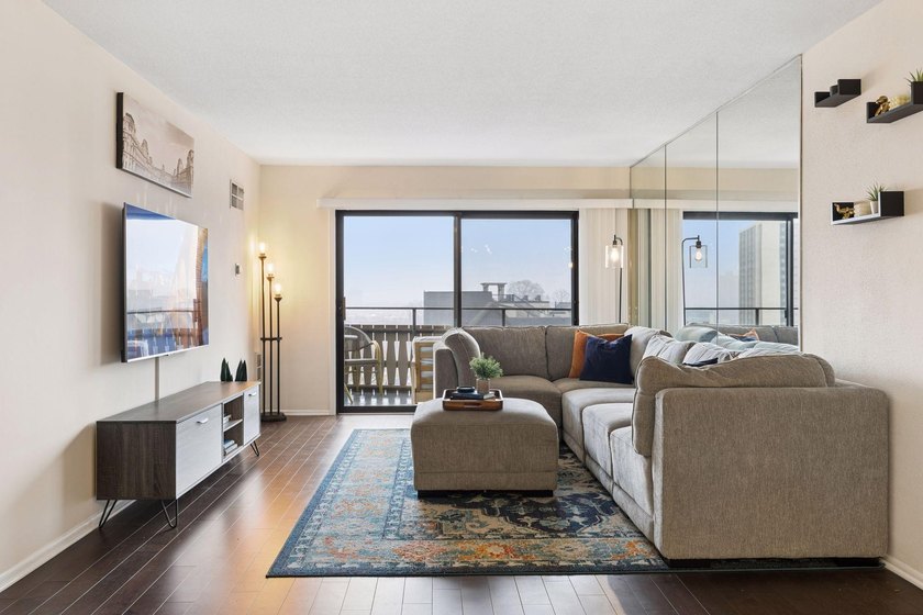 Move right into this bright and modern 1 bedroom at Summit - photo 12