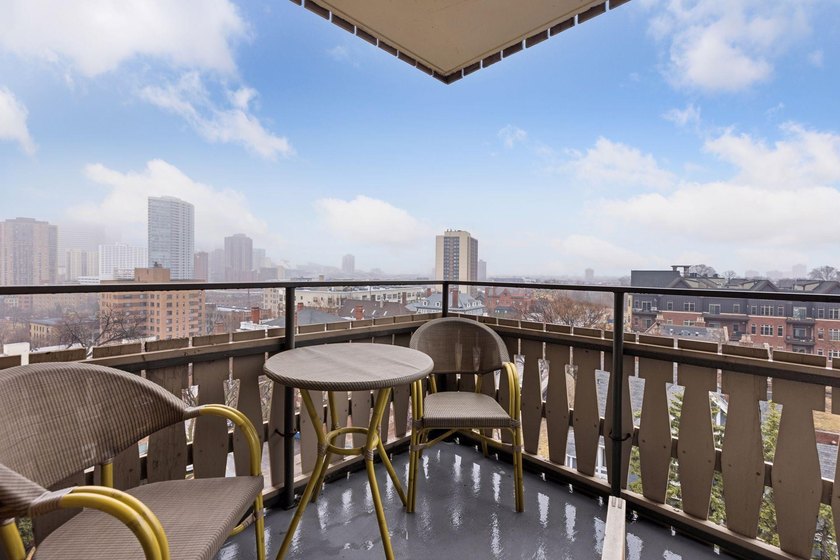Move right into this bright and modern 1 bedroom at Summit - photo 21