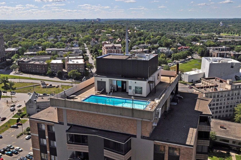 Move right into this bright and modern 1 bedroom at Summit - photo 48