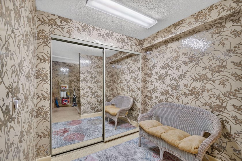 Bring your vision to this spacious 2BR/2BA in the heart of West - photo 37