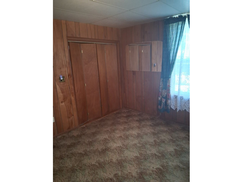 Step into a spacious 3 bedroom / 1 bathroom home that is ready - photo 12