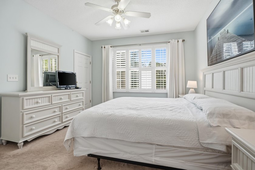 Live Where Every Day Feels Like a Vacation! Fully furnished and - photo 15