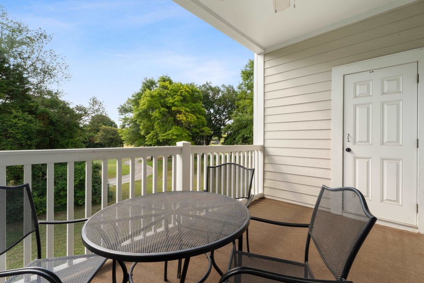 Live Where Every Day Feels Like a Vacation! Fully furnished and - photo 21