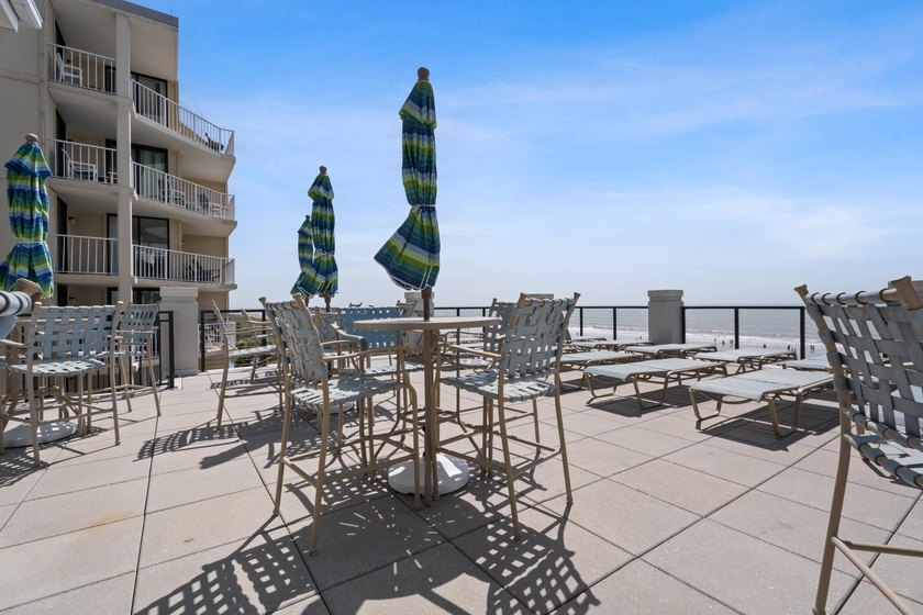 Live Where Every Day Feels Like a Vacation! Fully furnished and - photo 29