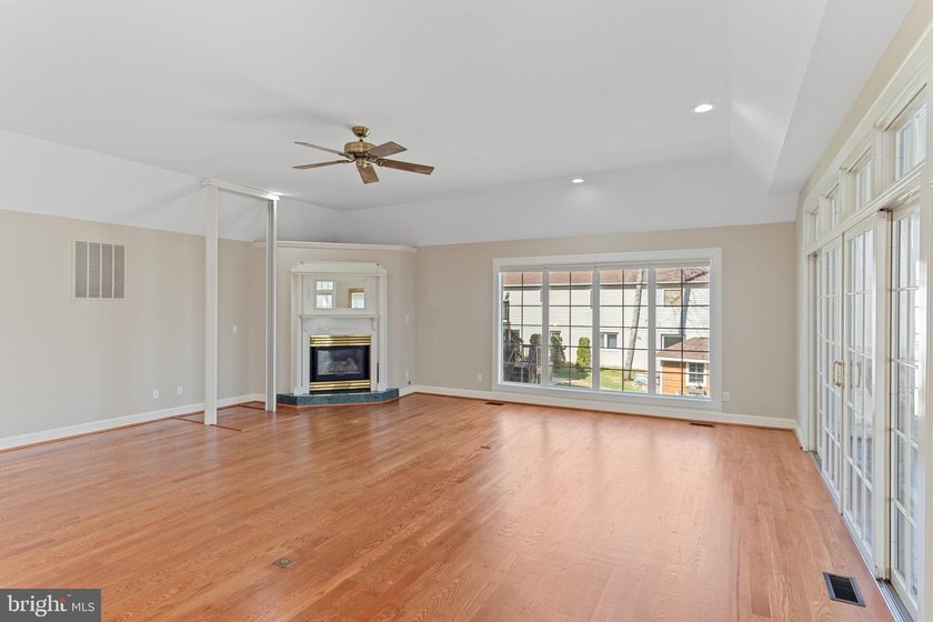 ***$100K PRICE IMPROVEMENT*** Welcome to Your Dream Lakeside - photo 16