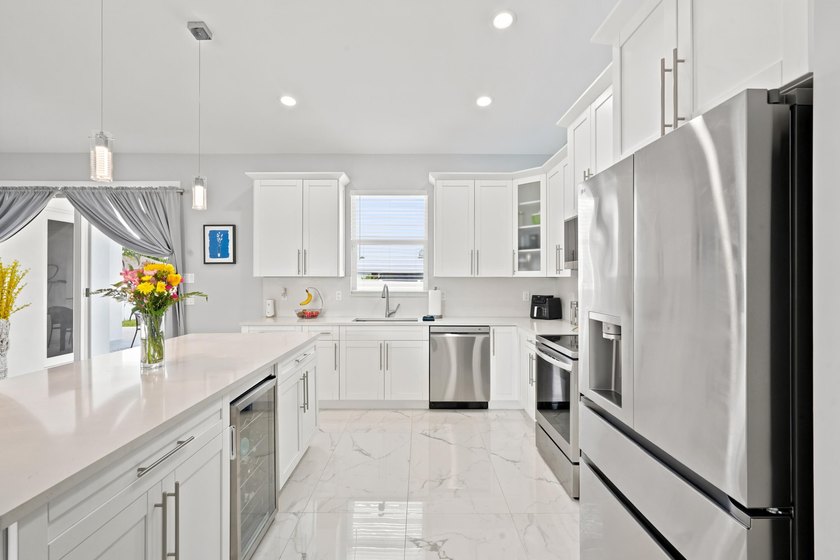 Luxury Inspired Living with Resort-Style Amenities near - photo 17
