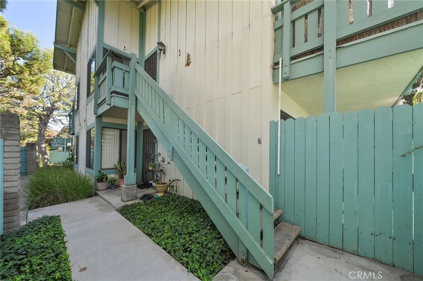 Welcome to Unit #6 updated upstairs condo in the heart of - photo 2