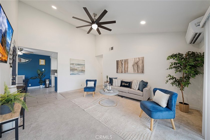 Welcome to Unit #6 updated upstairs condo in the heart of - photo 7