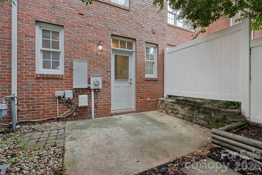 Welcome to effortless Davidson living in one of the area's most - photo 13