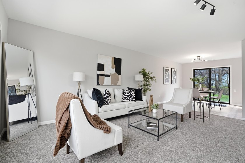 Welcome home to your newly updated 3 bedroom townhouse. What's - photo 3