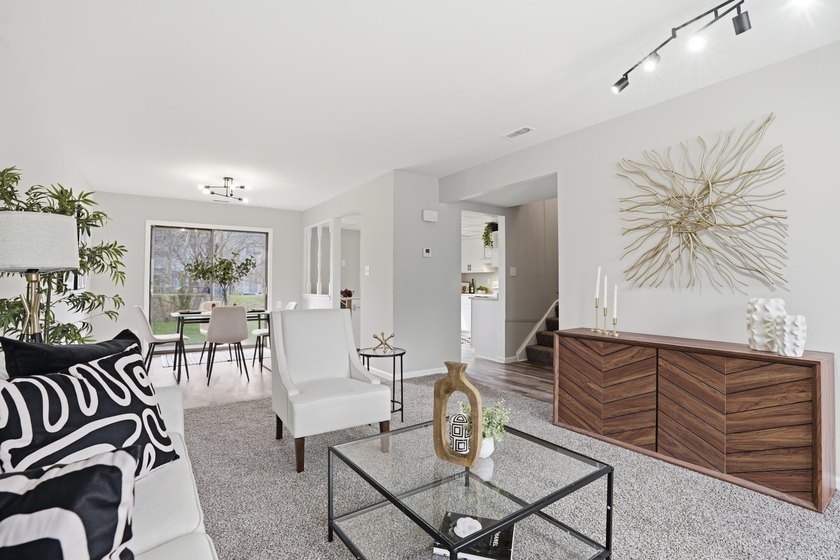Welcome home to your newly updated 3 bedroom townhouse. What's - photo 7