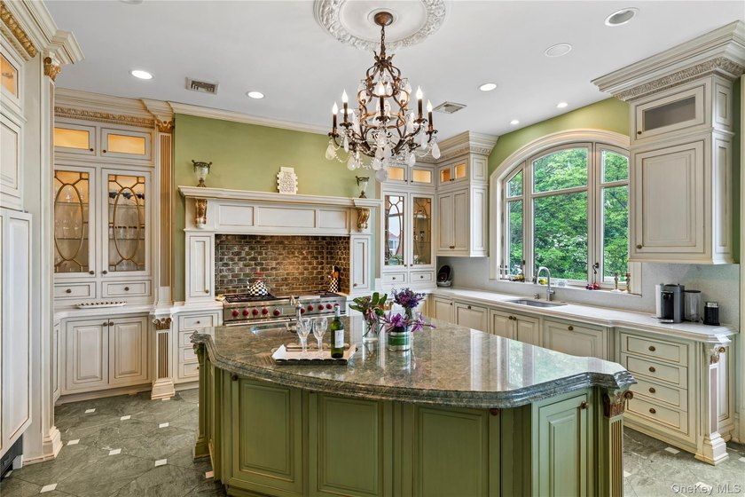 KINGS POINT | WATERVIEW. Set on over an acre of beautifully - photo 13