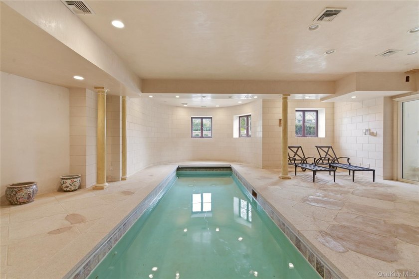 KINGS POINT | WATERVIEW. Set on over an acre of beautifully - photo 16