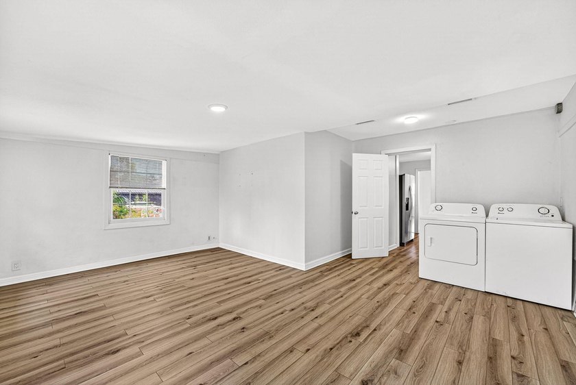 Updated &amp; Move-In Ready! This remodeled 3-bedroom, 1.5-bath home - photo 12