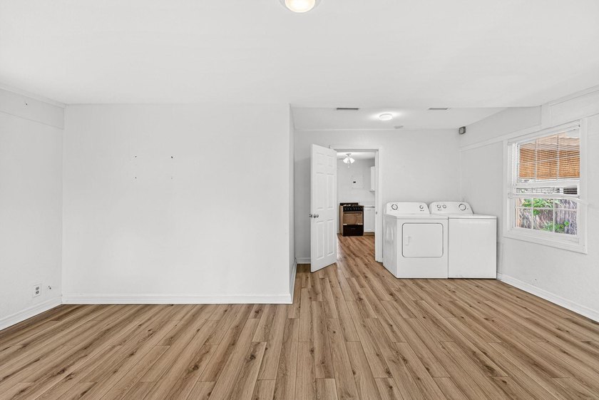 Updated &amp; Move-In Ready! This remodeled 3-bedroom, 1.5-bath home - photo 14