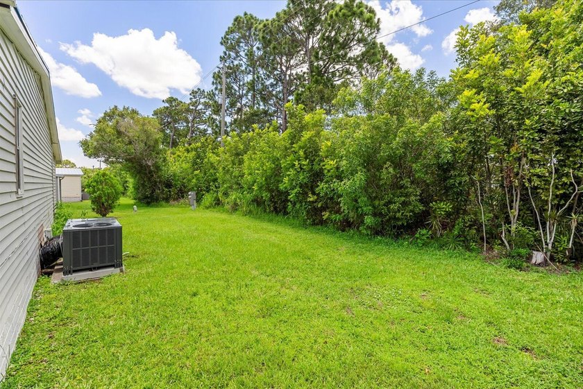 Land lease- 2-bedroom, 2-bathroom manufactured home nestled in - photo 27