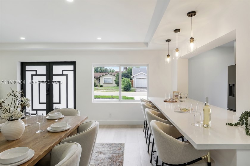 Stunning fully remodeled single-family home offering over 2,257 - photo 10