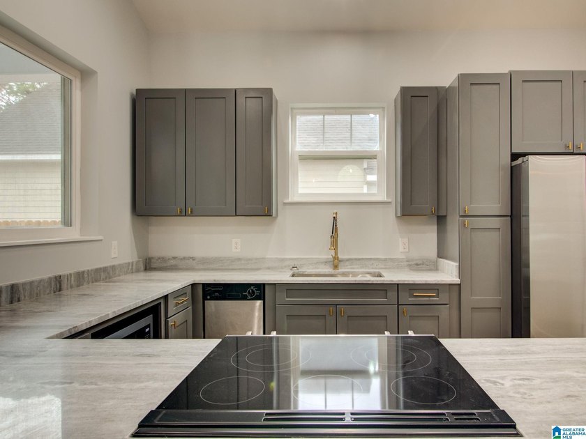 Don't miss your opportunity to own your dream home in the heart - photo 7