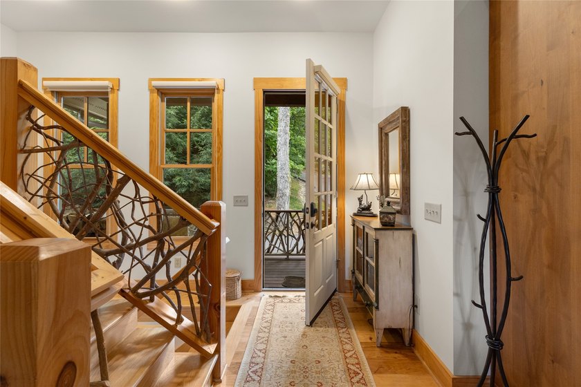 Hummingbird Haven is a welcoming four-bedroom - photo 15