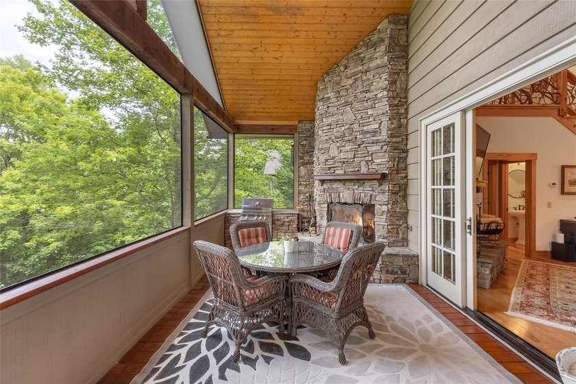 Hummingbird Haven is a welcoming four-bedroom - photo 28