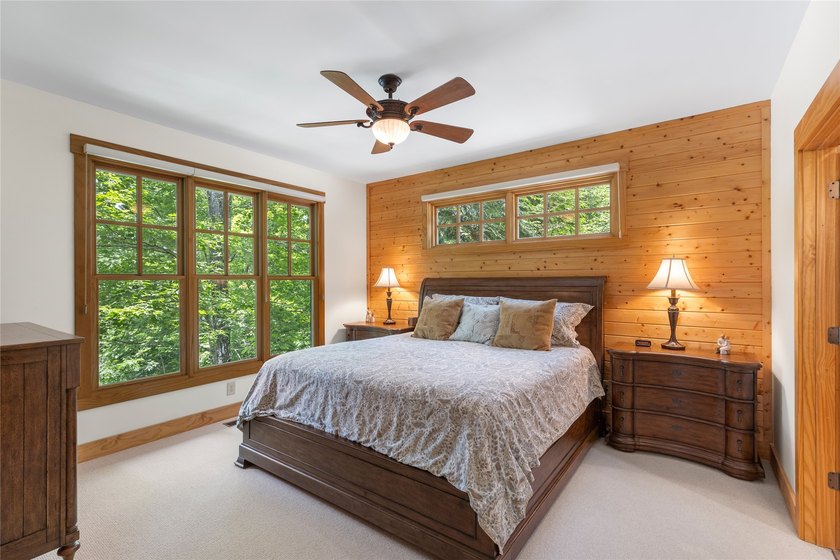 Hummingbird Haven is a welcoming four-bedroom - photo 47