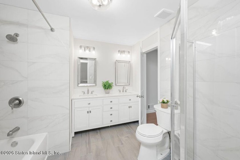 Welcome to 114 Redwood Loop, Staten Island, NY 10309. A - photo 12