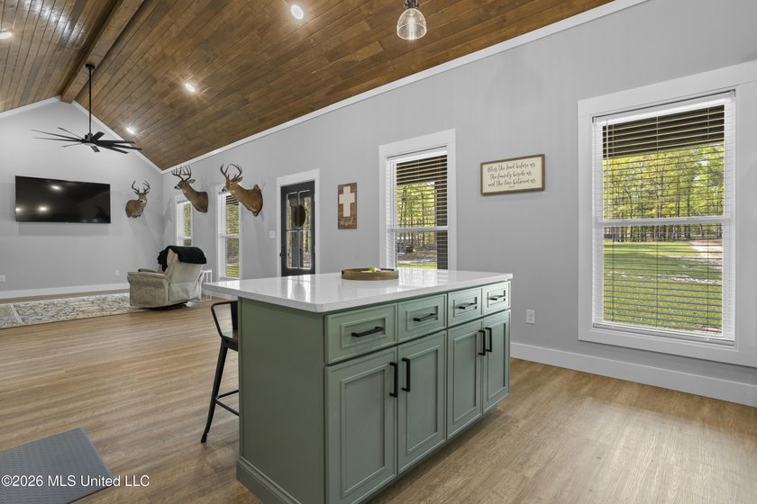 Charming 2-bedroom, 2-bath home on 7.55 acres, built in 2025 - photo 15
