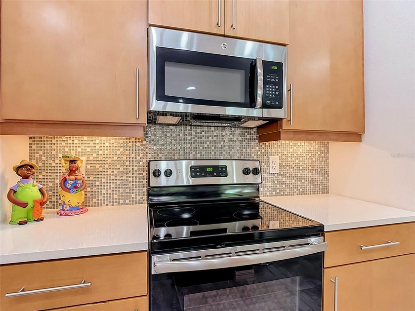 Don't miss this STUNNING &amp; IMMACULATE CABELLA model built in - photo 15