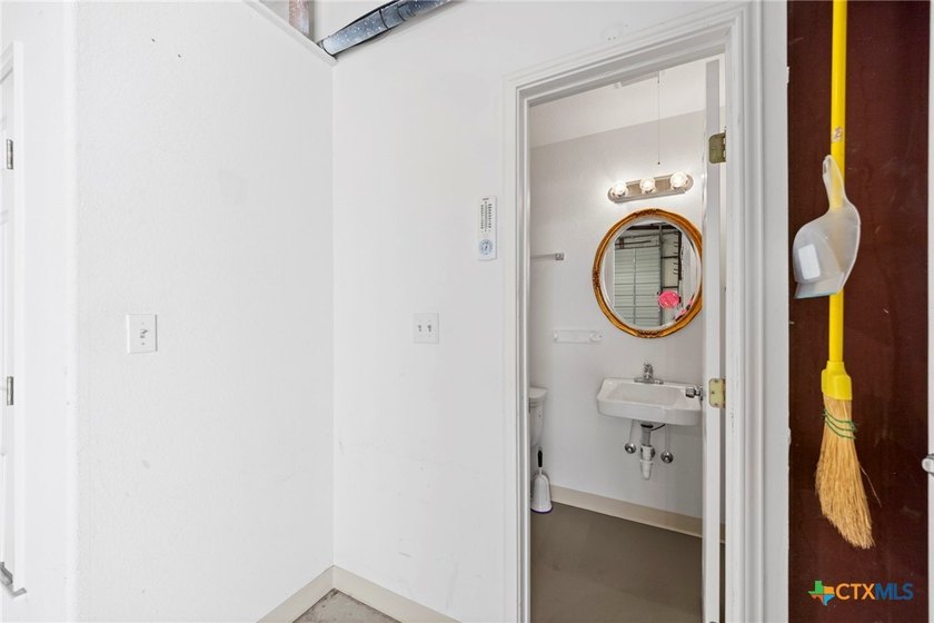 Discover the perfect Work/Live property on +/-10 acres in - photo 17