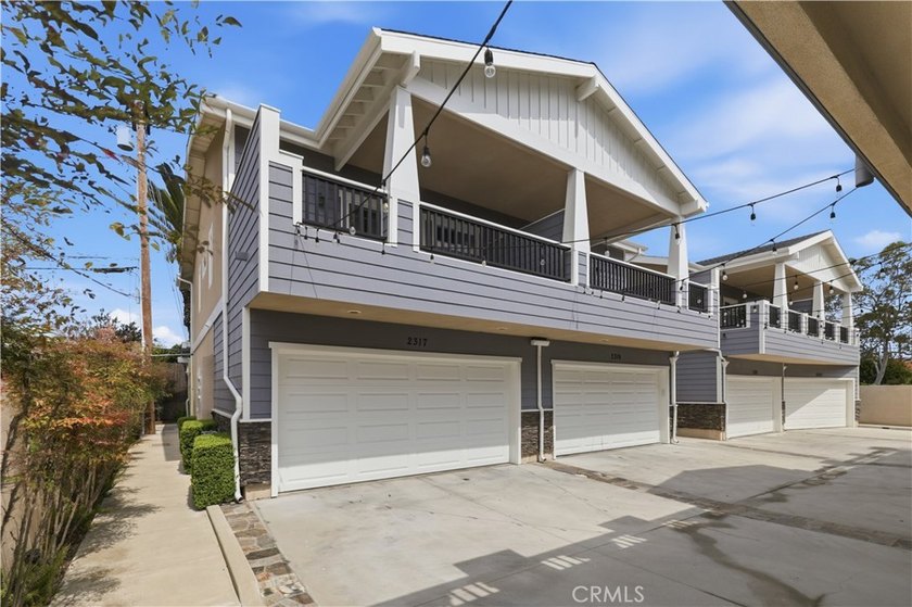 Craftsman Elegance Meets Modern Comfort in the Heart of Old - photo 5